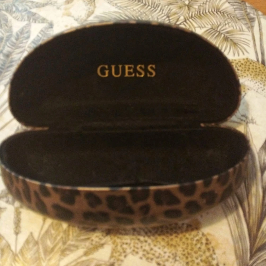 Guess Fodral - 91