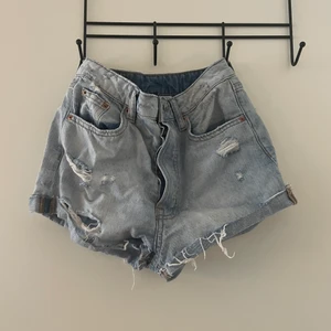 Shorts - Snygga korta shorts från HM. Storlek S. Skriv vid frågor💓