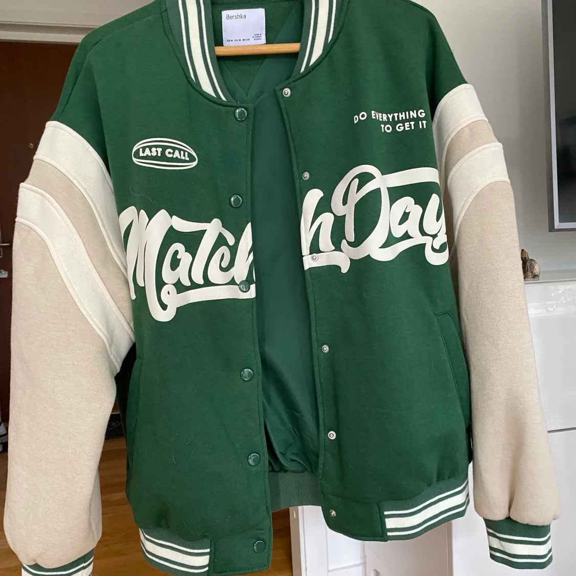 Grön/vit baseballjacka