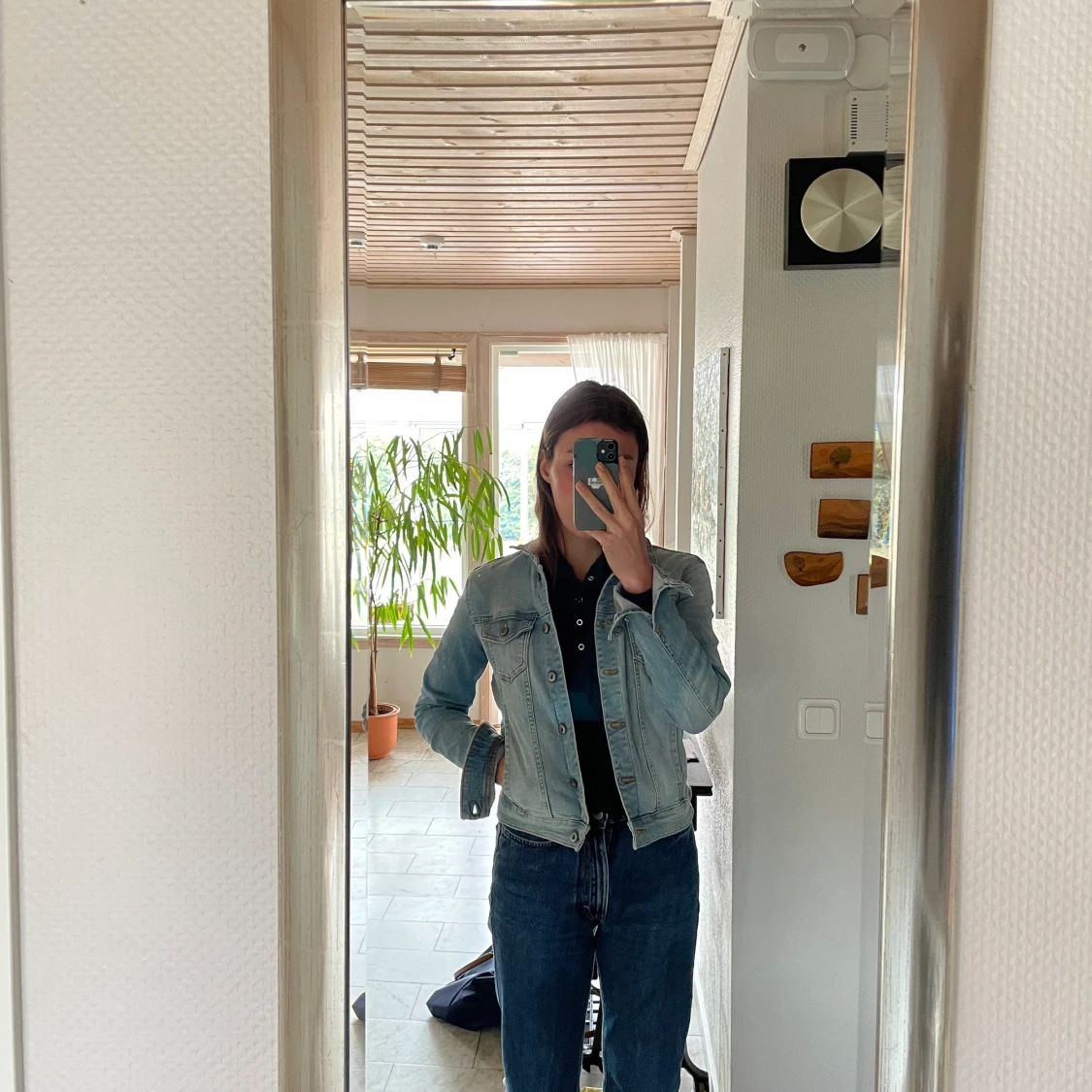 Jättefin ljusblå jeansjacka från Esprit - 90