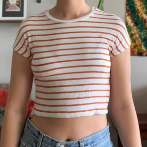 T-shirt  - Randig T-shirt, väldigt mjuk. Priset+frakt