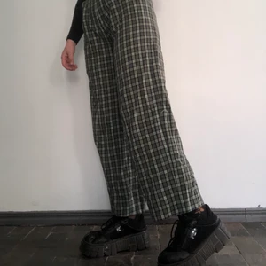 gröna byxor  - gröna vintage byxor 