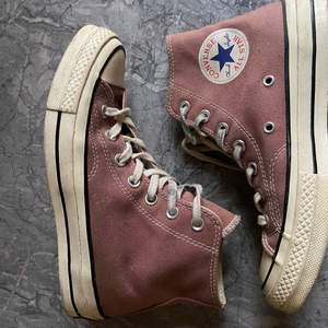 Höga Sneakers från Converse 70s i brun/rosa. Storlek 38. 