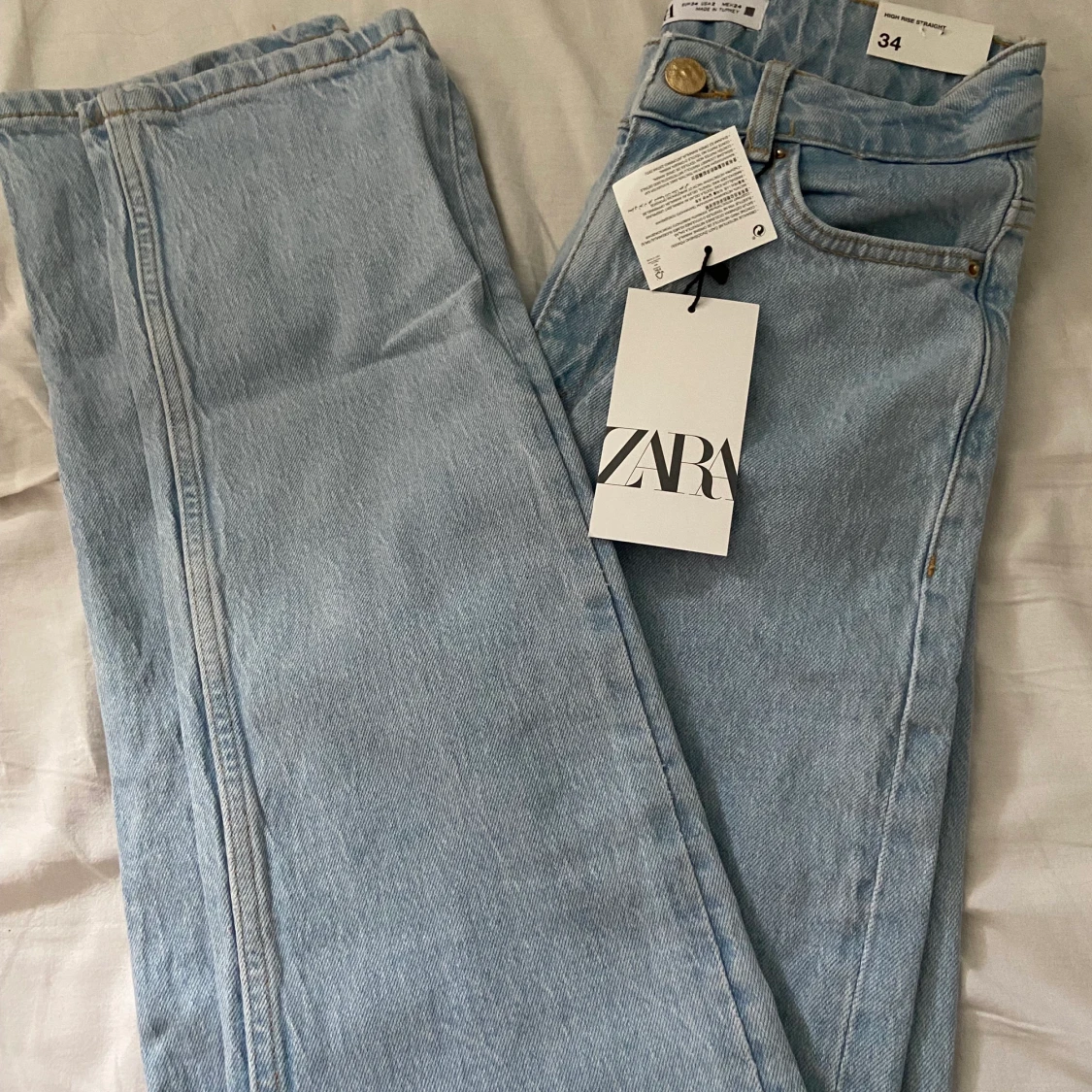 Zara jeans High Rise Straight