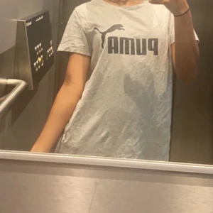Puma - Hej, säljer denna puma T-shirt för 50kr jag tar Swish🤍 om man blir intresserad så kontakta mig och priser diskuteras privat 🤍