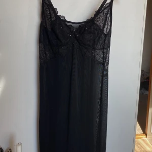 Nattlinne - Fint nattlinne. Storlekslapp saknas men skulle gissa på S