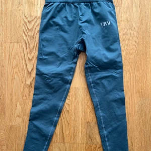 ICANIWILL seamless tights jungle green, NYSKICK - Som nya, knappt använda pga för små för mig. 