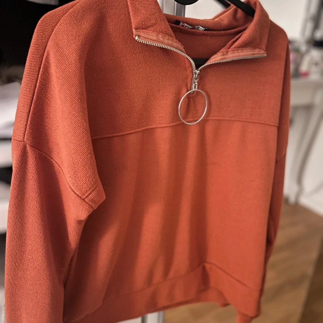 Tröja med dragkedja 