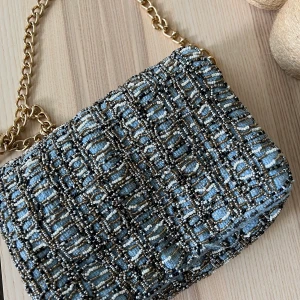 Väska zara  - Super fin väska fråga zara, använd 1-2 gånger🥰