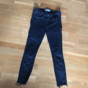 Zara - Bra skick knappt använda 