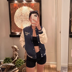 Bomber Jacket - Skick : Bra