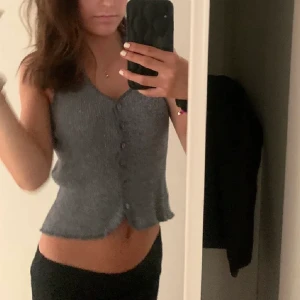 Blå blus/topp💙 - Bra skick, bara använd nån gång, skriv för fler bilder eller frågor 💙💙