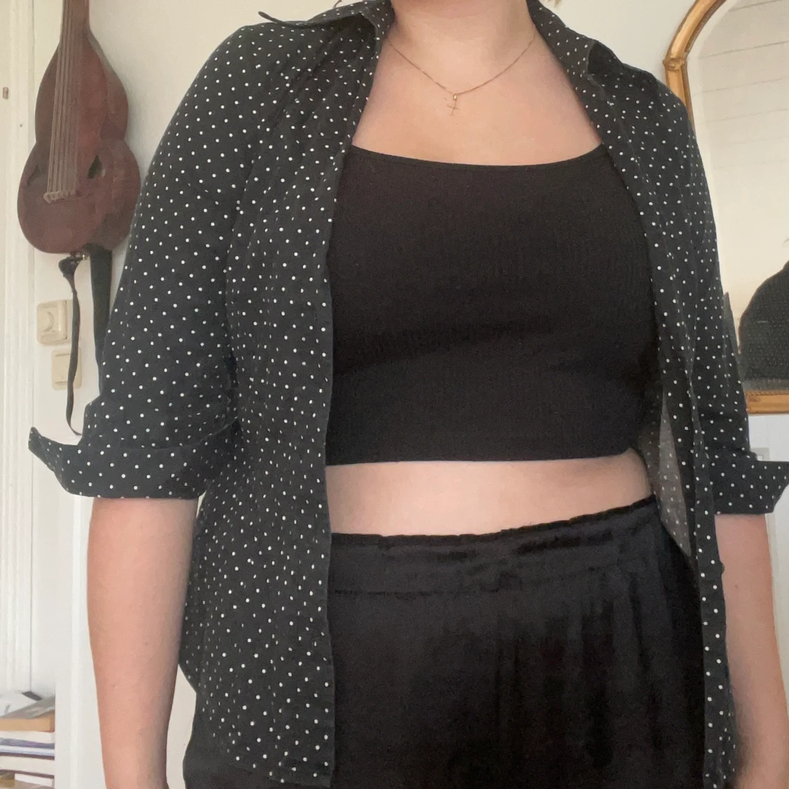  säljer denna skjorta 