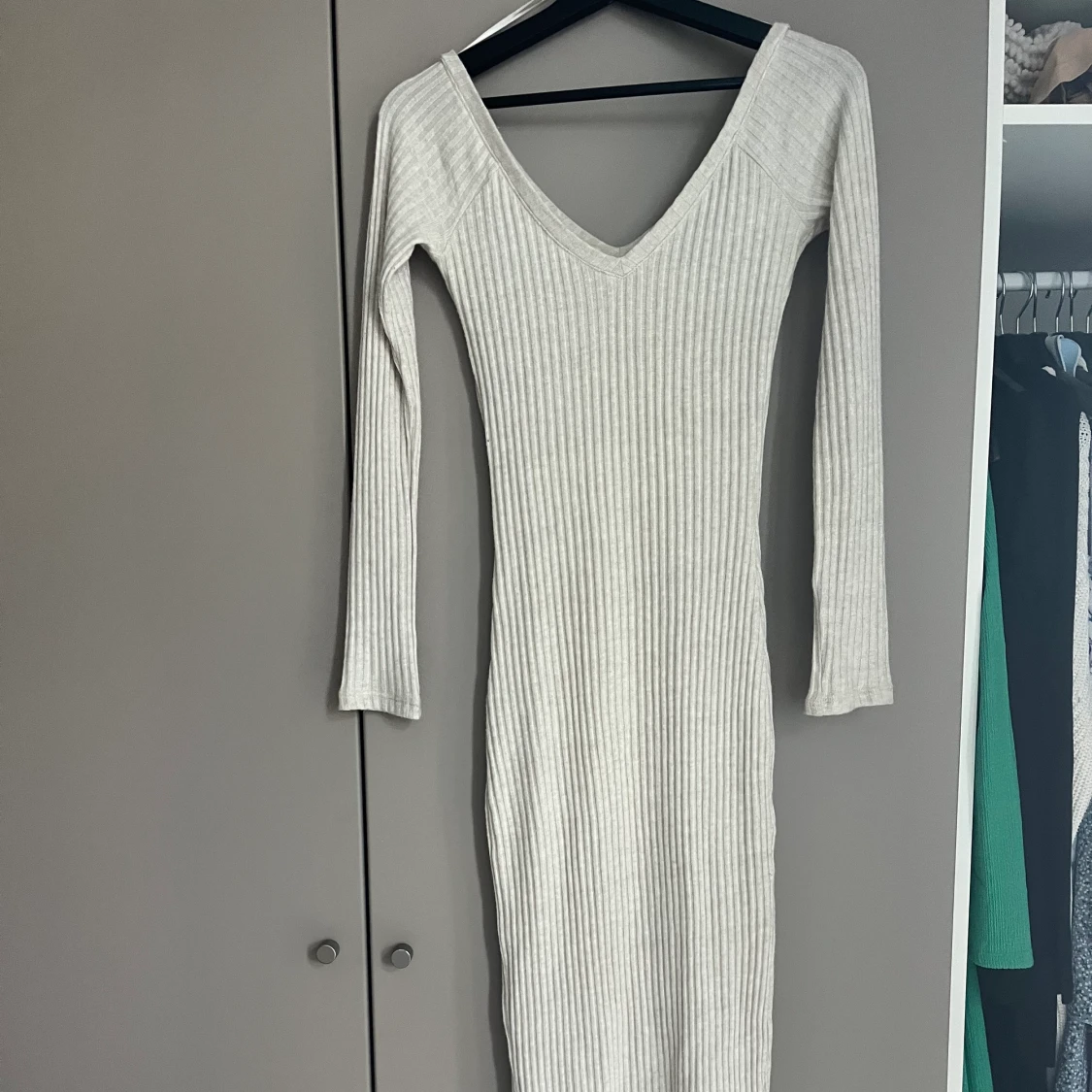 Ribbad klänning  - 90