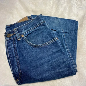 Jeans - Säljer för att de är för stora för mig, är 162 men skulle passa 165-170. 