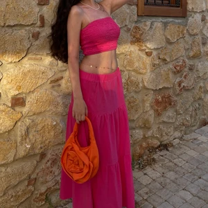 Shein set storlek S - Skitsnyggt set från Shein  Använd 1 gång, nyskick!!  Säljer endast tillsammans! 