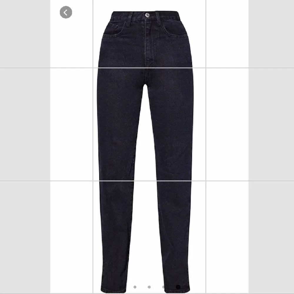 Säljer två oanvända jeans från PLT med prislapp och allt kvar. Om ni vill ha bild på hojta till . Jeans & Byxor.