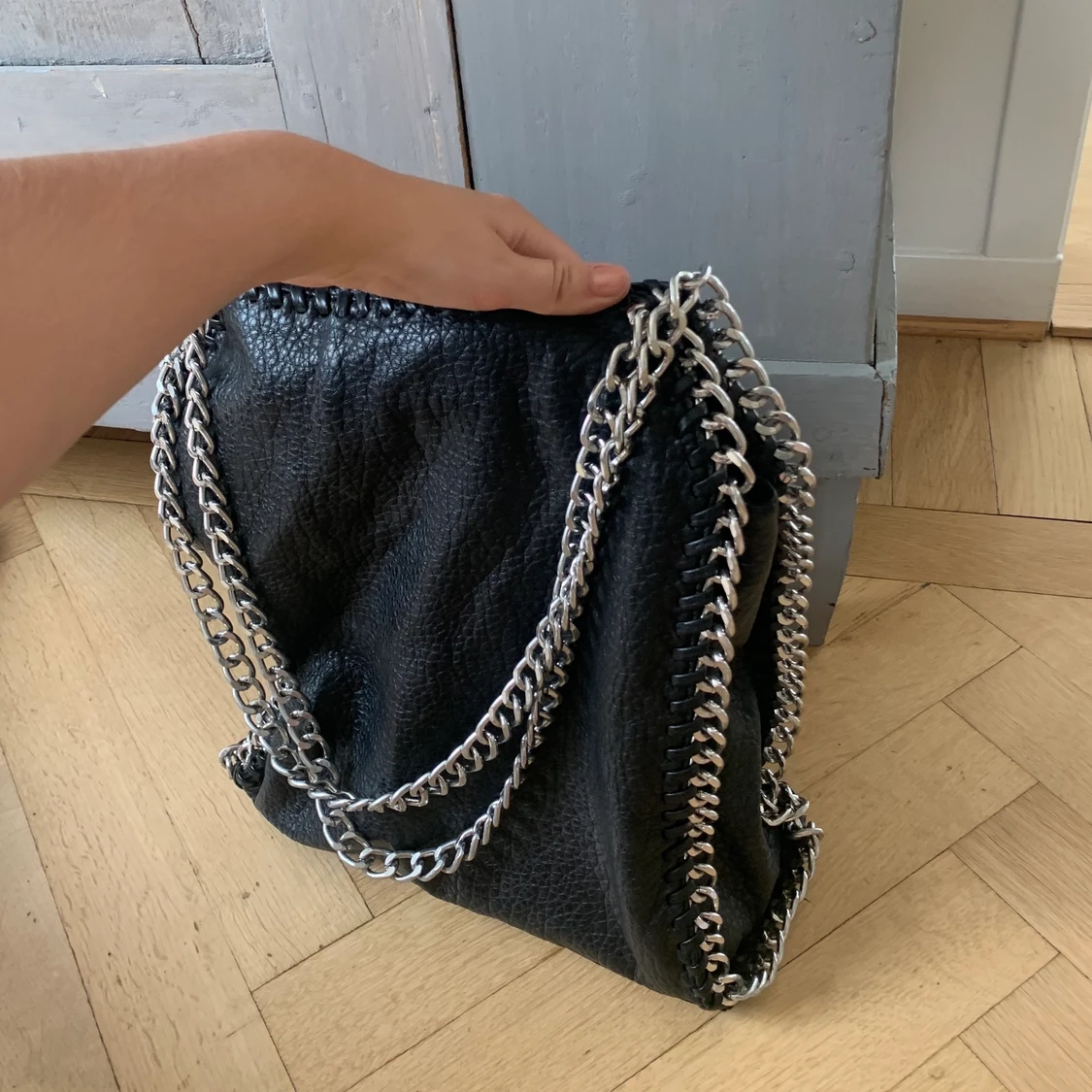Väska med kedjeband  - 90