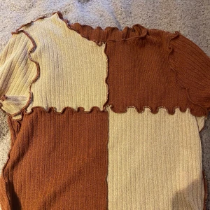 SHEIN 11/12 år - En fin topp från SHEIN som är använd typ 4 gånger 💓