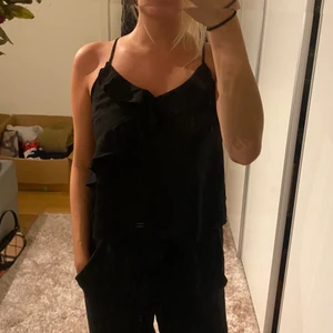 Linne med volang - Använd 1 gång 