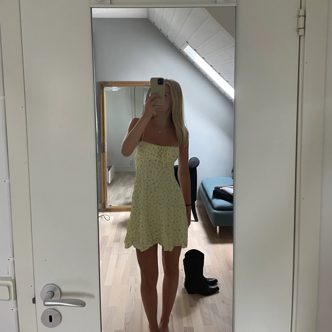 Blommig klänning Zara - 90