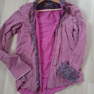 7camicie  - Fint skjorta från 7camicie.  Ligger bara damma bort i förvaringsbox.  Italien style