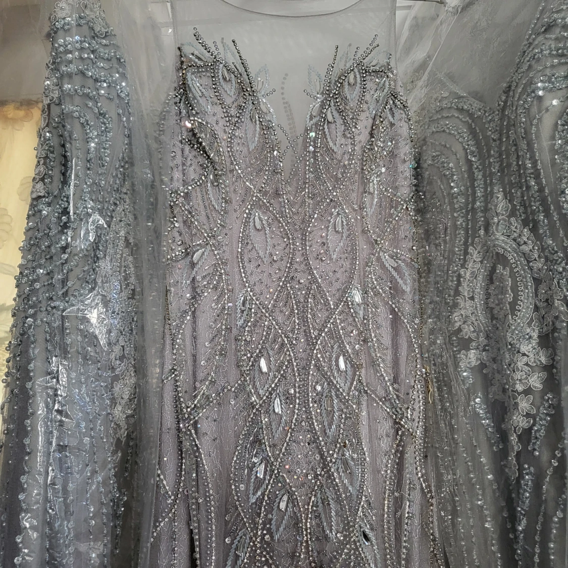 Lyxig klänning  - 91