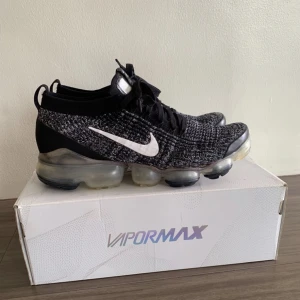 Nike vapormax - Hej säljer nu mina fina vapormax som är använda 3 gånger, dem är självklart äkta.
