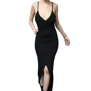 Svart klänning - Storlek S/M. Stretchigt tyg, formar kroppen snyggt! 😍Lite genomskinligt tyg men inte jättemycket. Möts i stockholm eller fraktar 🖤