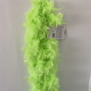 Boa - Säljer denna boan. Den har aldrig används innan med lappen kvar. Paketeras i orginal påsen.