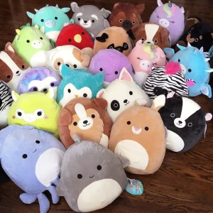 SQUISHMALLOW - Söker massa olika squishmallowns för bra priser! Inte för dyrt:) skriv till mig och skicka bild på om du har någon slags squishmallowns (riktiga inte fake) måste inte va någon på bilden utan bara en squishmallown😍 inte för dyrt!!! 