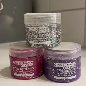 Peel off mask - 3 stycken peel off masker bara testade en gång! Super fräscha och man blir super glowig efteråt! 1 för 40 eller all för 100😊