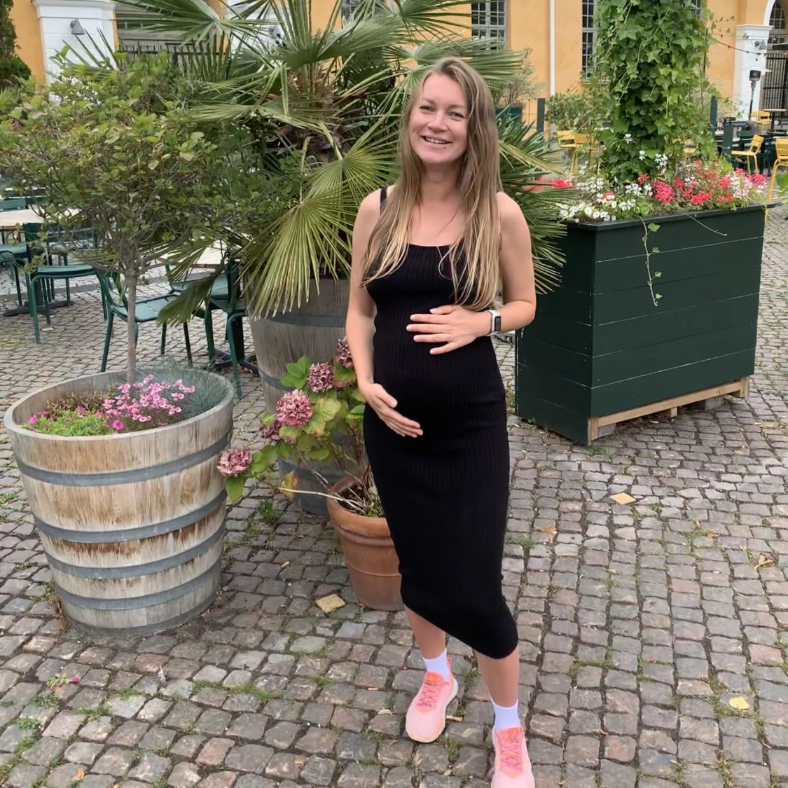 Gravid stickad klänning Urban Bliss