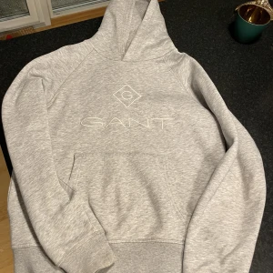 Gant tröja  - Jättefin Gant tröja 146/152 Finns i Rängs sand, Höllviken 