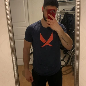 Soc t-shirt strlk S - Riktigt nice t-shirt från Soc inköpt för 200 kr 