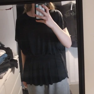 Blus - Svart blus storlek S