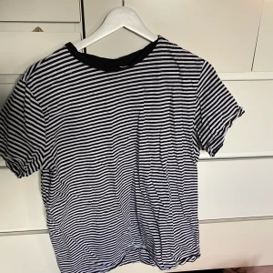 Randig tröja Stl XL  - Bra skick, Aldrig använt 