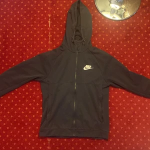 Nike Tracksuit Hoodie - Hyfsat använd, cond 8/10 