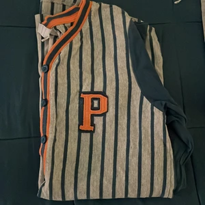 Polarn O.Pyret  - Kill tröja från Polarn O Pyret knappt använd i storlek 10-12år