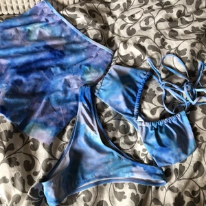 Bikini från shein S💙 - Jättefin men ganska svår att sätta på pga snörerna, använd 1 gång.
