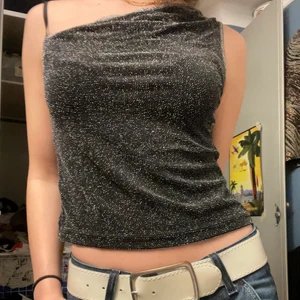 Glittrigt linne  - Så fin men kommer bara inte till användning längre🥲