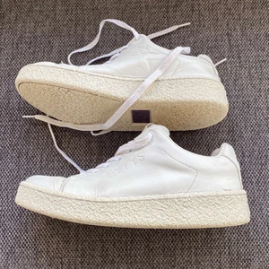 Eytys sneakers  - Eytys sneakers i storlek 40 passar även 39. i fint skick. köparen står för frakt 💚