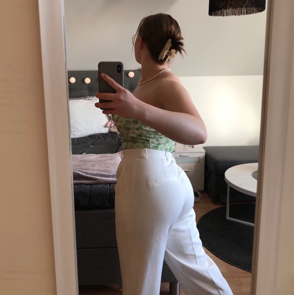 vita kostymbyxor - 90