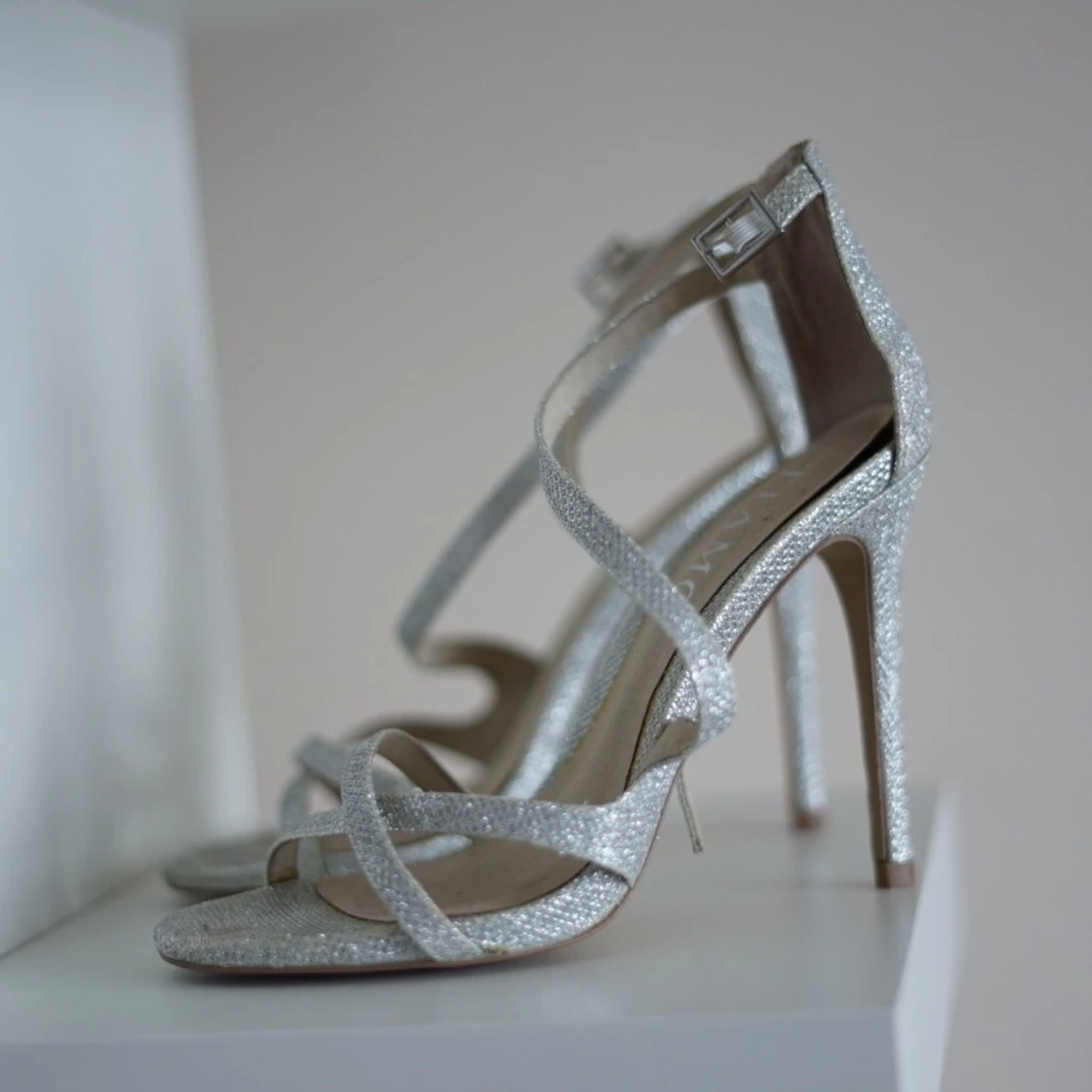 Festliga glittriga klackskor