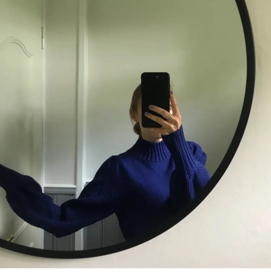 Tröja med ballongärmar