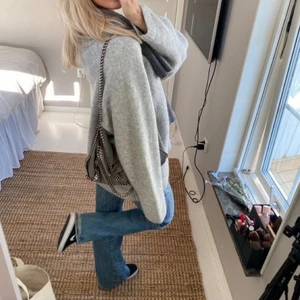 Tröja💗💗 - såå fin tröja från Hm som tyvärr inte passar mig så bra!❤️första bilderna är lånade❤️❤️frakt ingår icke