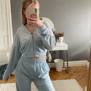 Mjukis set - Ljusblått och jätte jätte skönt material