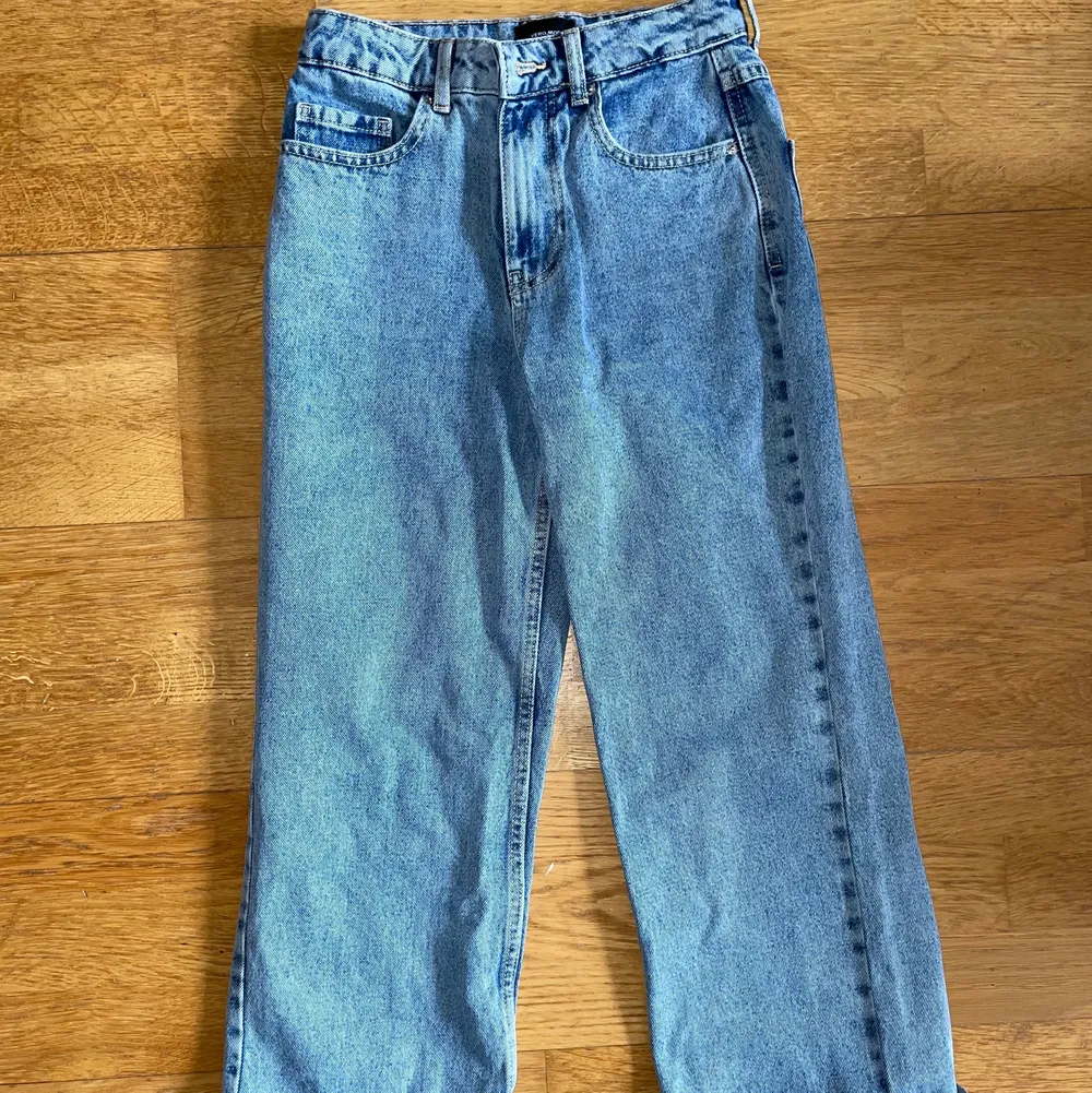 Nya jeans från Vero Moda, använda en gång. Hög midja.. Jeans & Byxor.