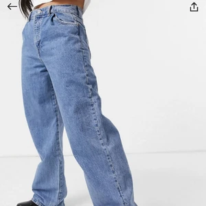 Baggy jeans  - Baggy jeans pull and bear. Köptes in för 400kr. Bra skick