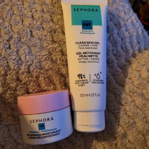 Sephora clean skin gel & moisturizer - Sephora clean skin gel & moisturizer. 80% kvar. 